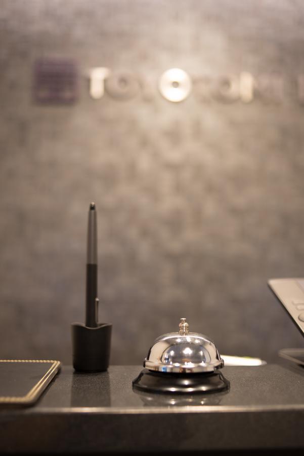 Toyotomi Inn 難波高津 Osaka Exteriör bild