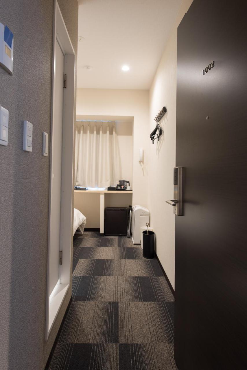 Toyotomi Inn 難波高津 Osaka Exteriör bild