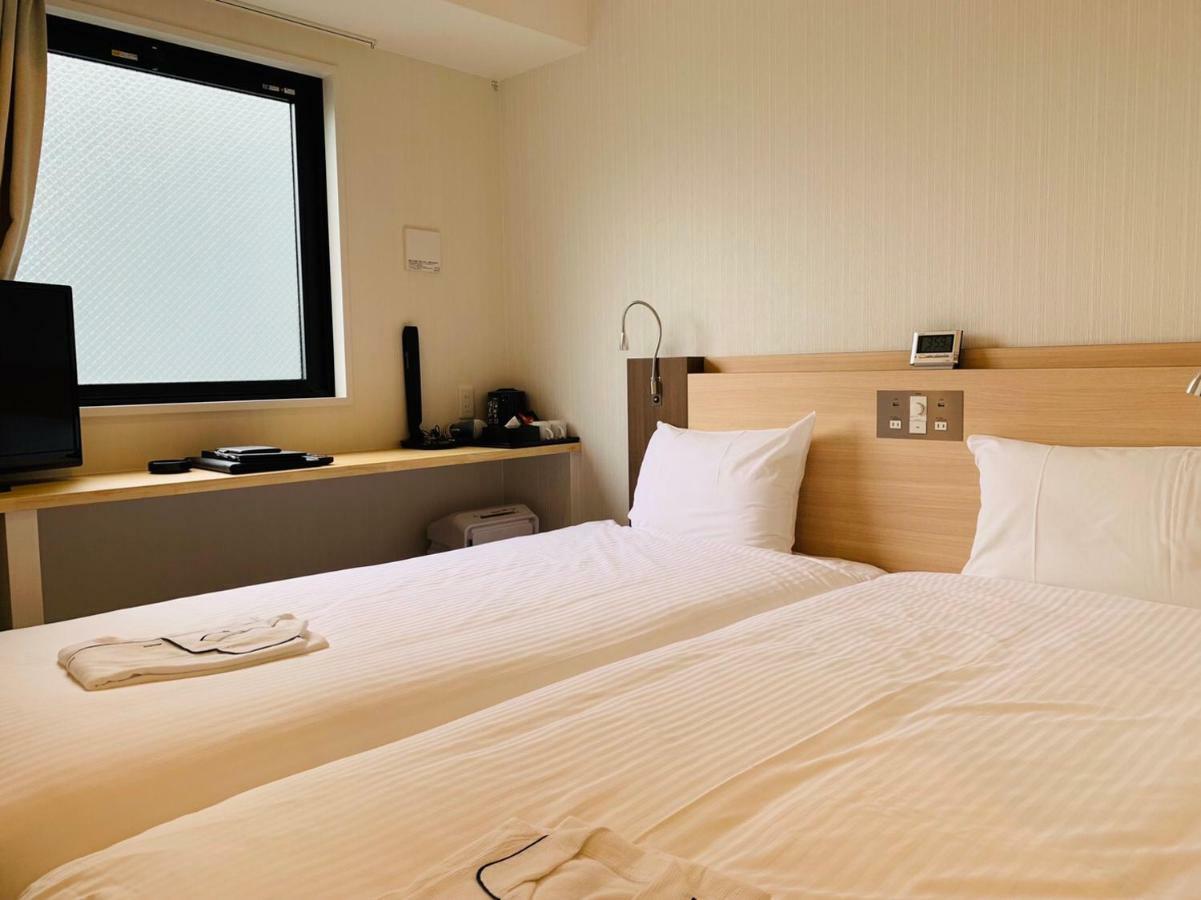 Toyotomi Inn 難波高津 Osaka Exteriör bild